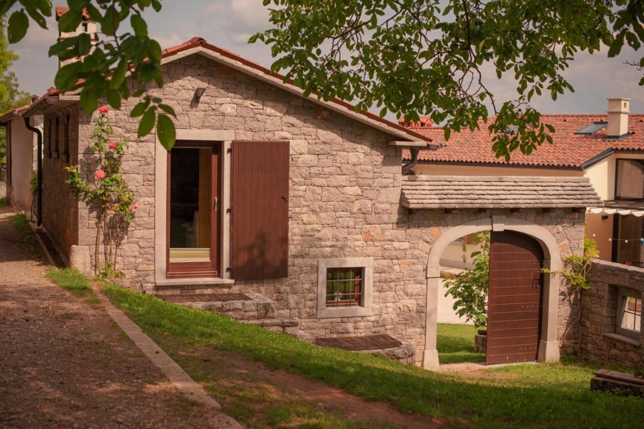Sežana Tmbin'S Barn - Nature, Horses, Family מראה חיצוני תמונה